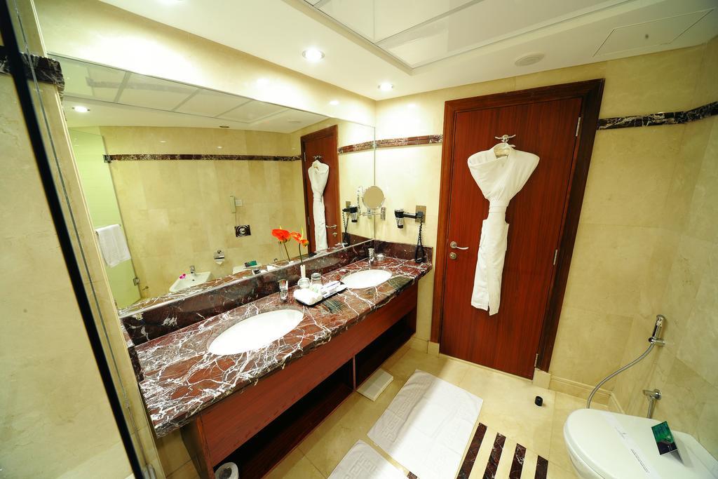 Monaco Hotel Dubai Eksteriør bilde